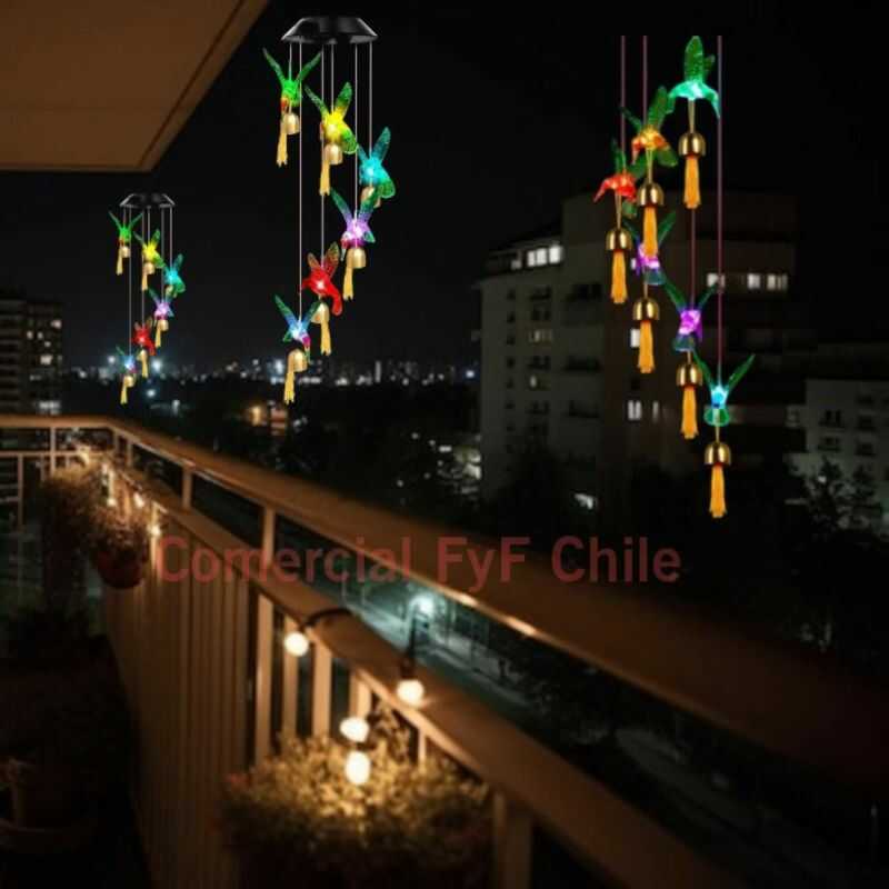 Campanas de la fortuna con iluminación solar y colibrí